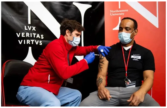 秋季返校美國多所大學要求學生接種新冠疫苗